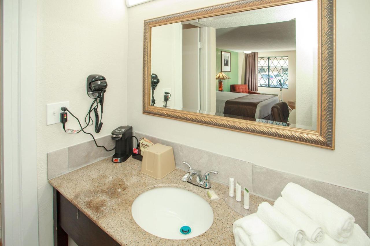 Travelodge By Wyndham Macon West מראה חיצוני תמונה